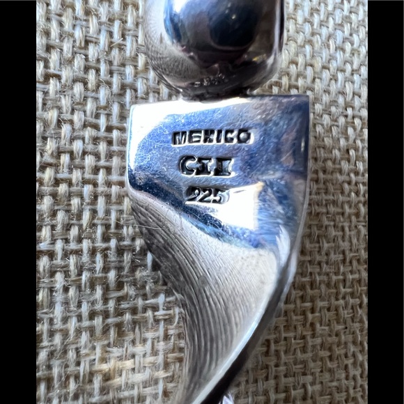 Mexico CII Twisted Hammered Modernist Pendent .925 Sterling Silver 2 1/2” - Picture 4 of 5
